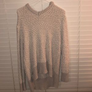 Creme pull over